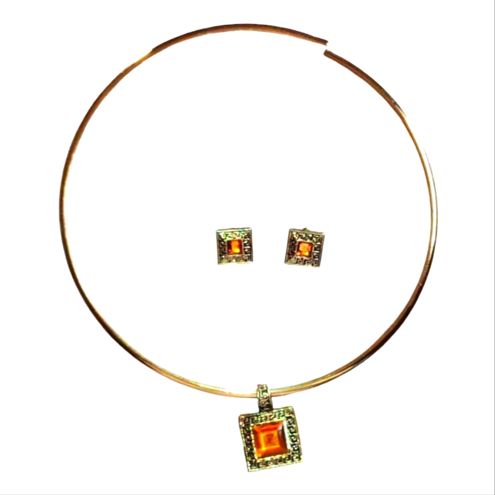 NWT Antique Gold Choker Necklace  Orange Gemstone Matching Pierced Earrings Set